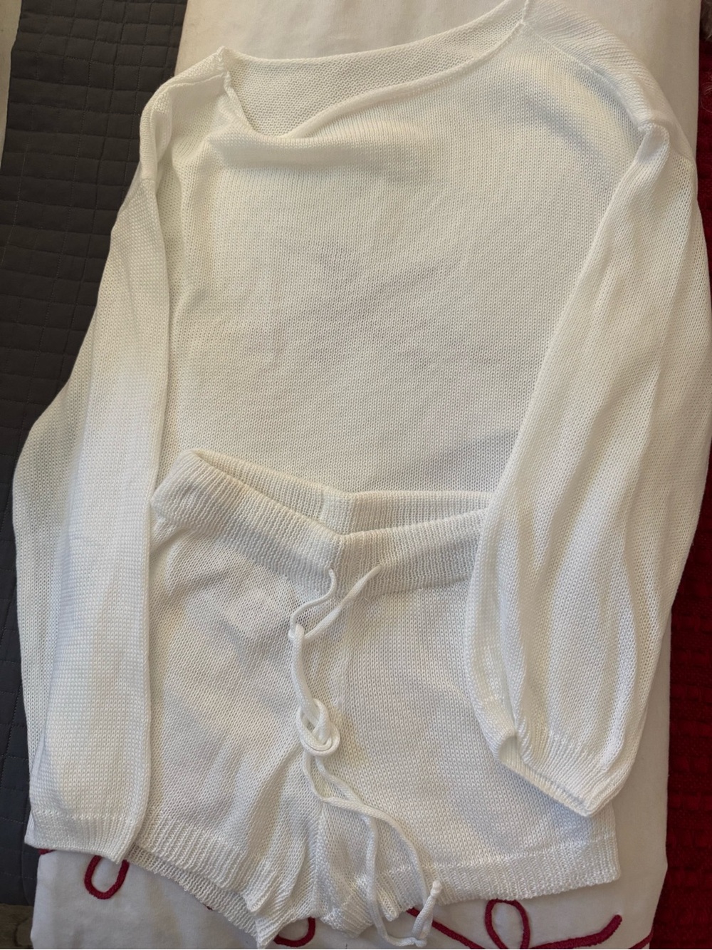 Women’s  Lightweight White Knit beach over up